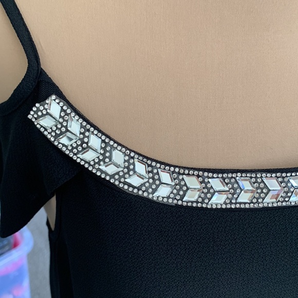 Off The Shoulders Tops Size L NWT - Picture 4 of 9